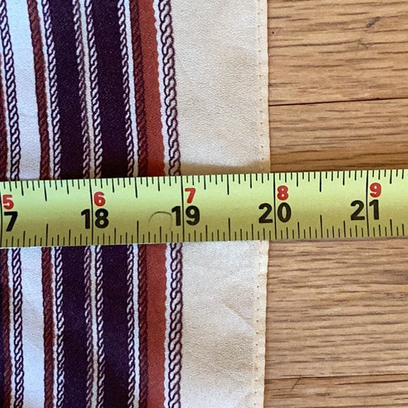 Jean Robert 20” square neck scarf in earth tones polyester. - Picture 4 of 4